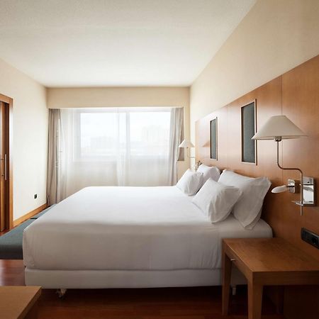 Nh Pamplona Iruna Park Экстерьер фото