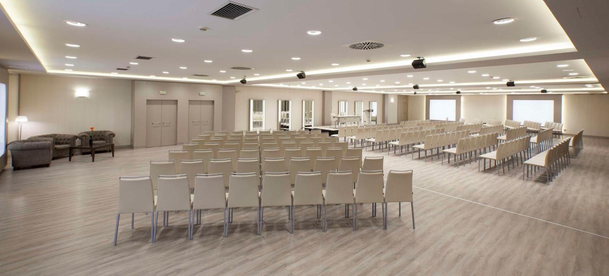 Nh Pamplona Iruna Park Экстерьер фото