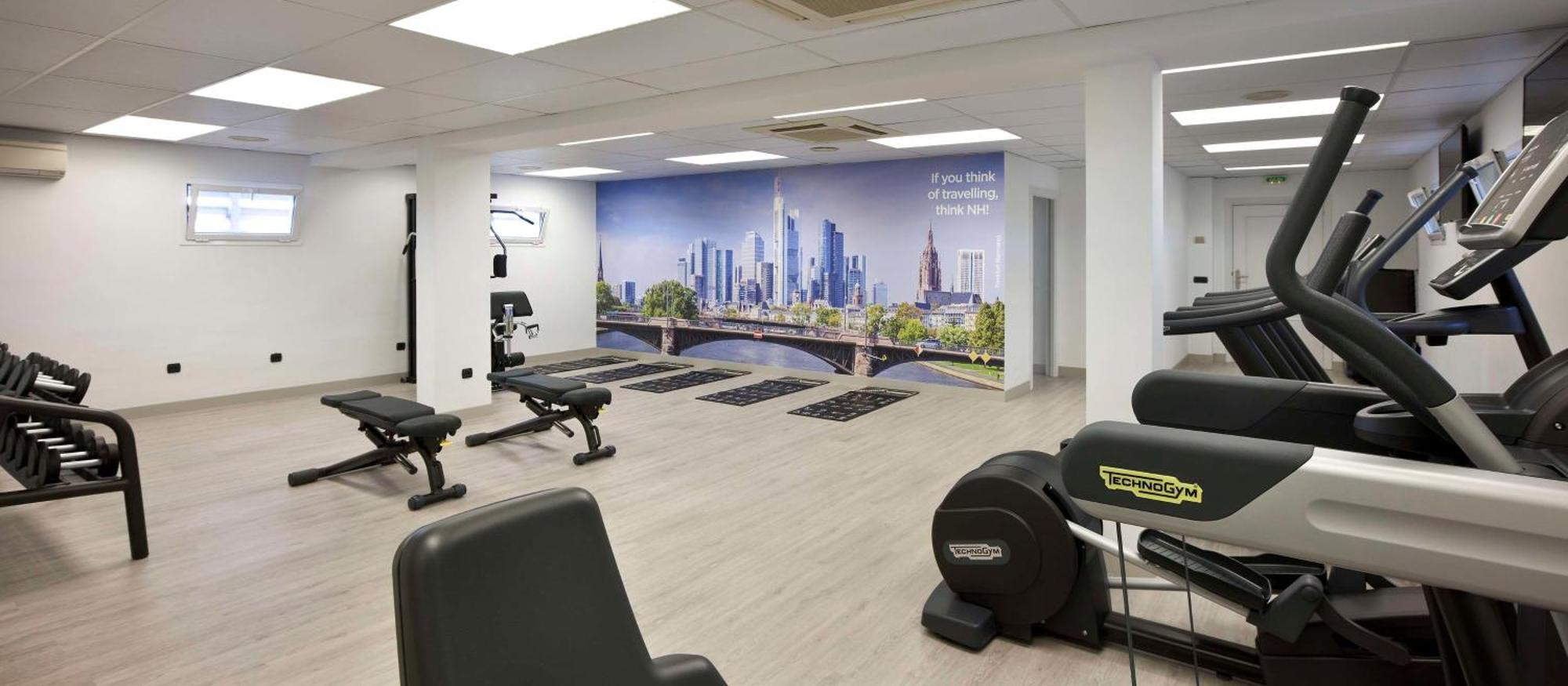 Nh Pamplona Iruna Park Экстерьер фото